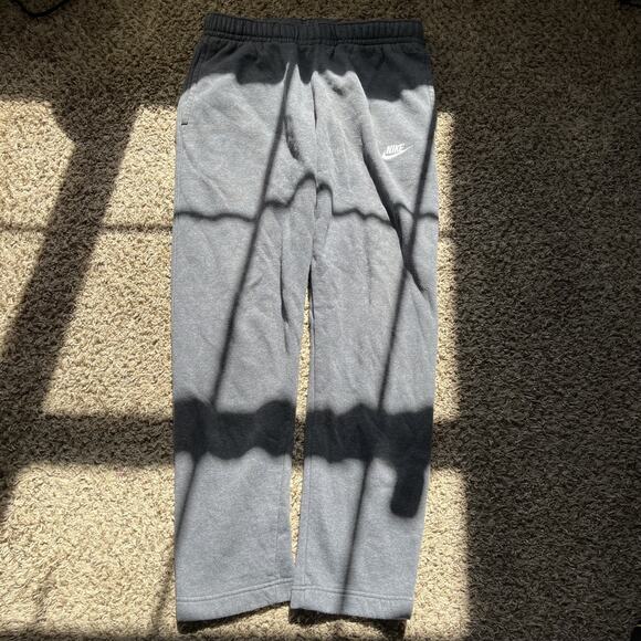 Nike Sweatpants Mens Medium Gray Straight Comfort Drawstring Pockets Gym Workout - Picture 1 of 7
